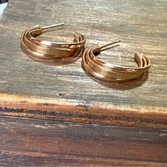 Dainty gold steel medium hoops/manifesting good luck and wealth/crown chakra - Picture 1 of 6
